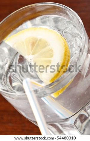 vodka ice lemon
