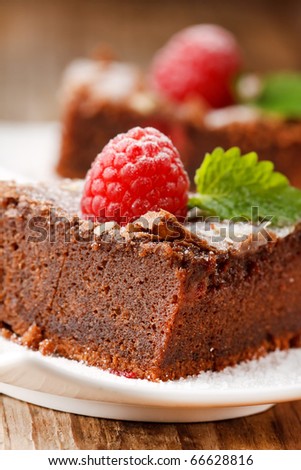 chocolate cake with raspberry