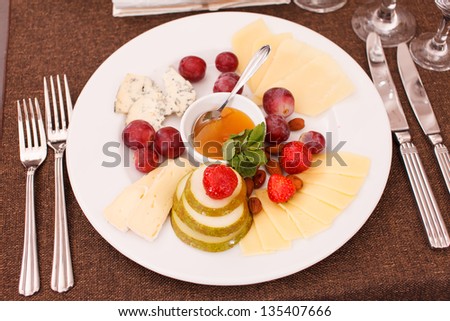 cheeses and fruits for appetizers