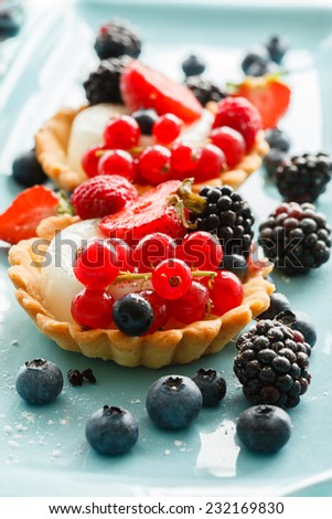 berries tart