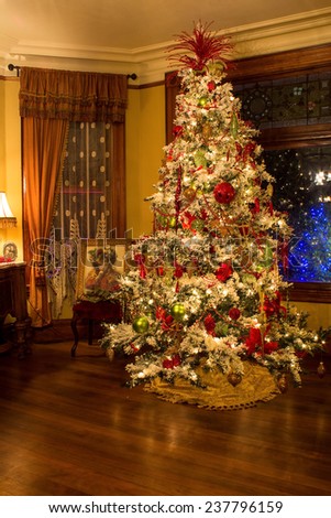 PORTLAND, OR - DECEMBER 13, 2014. Victorian style Christmas tree in the Victorian Belle.
