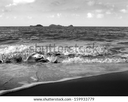 black and white waves in the sea