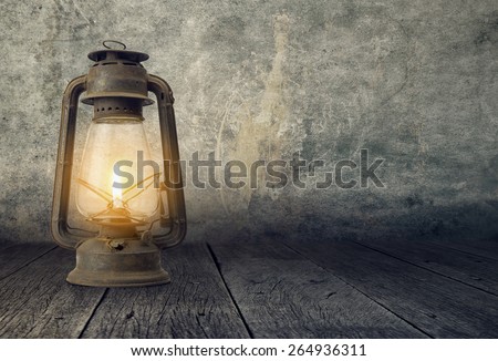 Old Lamp in a dramatic scene, Fanoos