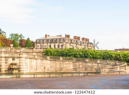 Architecture of the Parc de Saint-Cloud, park of the residence of royal and imperial families from the 16th century.