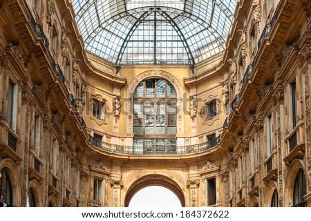 MILAN, ITALY - MAR 29, 2014: Galleria Vittorio Emanuele II, one of the world\'s oldest shopping malls. The gallery is built between 1865 and 1877 by Giuseppe Mengoni