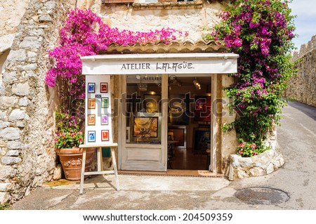SAINT-PAUL-DE-VENCE, FRANCE - JUN 25, 2014: Atelier Lalague of Saint Paul de Vence, one of the oldest towns of the Frence Riviera. Town of painters and galleries