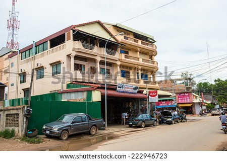 SIEM REAP, CAMBODIA - SEP 28, 2014: Life in the centre of Siemreap, Cambodia. Siem Reap is the capital city of Siem Reap Province and a popular resort town as the gateway to Angkor region