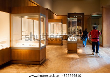 NEW YORK, USA - SEP 25, 2015: Metropolitan Museum of Art (the Met), the largest art museum in the United States of America
