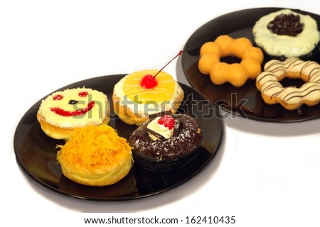 Donuts are many flavors very delicious. on topping donuts with   desserts Thai style