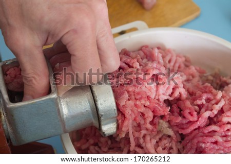 add ingredients for meat grinder