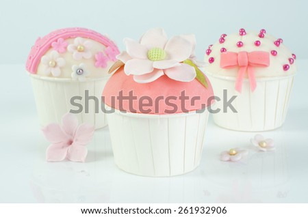 Wedding cupcakes