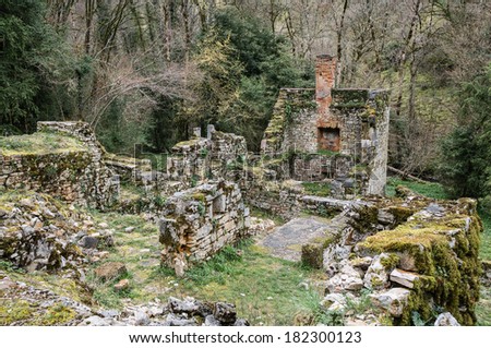 Ruin of Mill house in the Alzou valley, near rocamadour