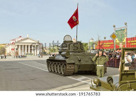 VOLGOGRAD - MAY 9: T-34 tank with the inscription \