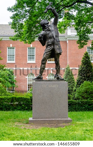 PHILADELPHIA - CIRCA MAY 2013: The Signer Statue, Philadelphia, USA, circa May 2013. The Statue stands in Signer\'s Park and it was given to the National Park by the Independence Hall Association, 1982