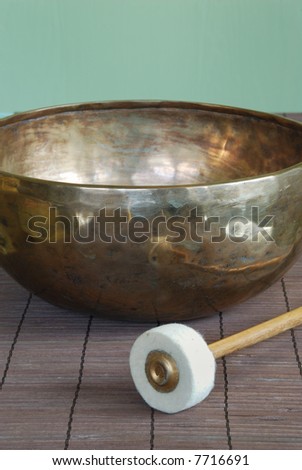 Tibetan singing bowl with felt mallet