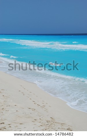 Blue ocean in cancun mexico