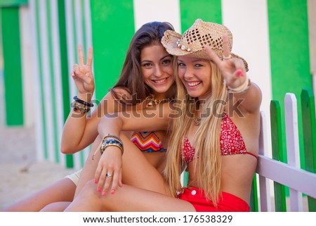 teens love Ibiza teens love Ibiza