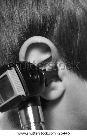 Pediatric ear exam, grayscale version