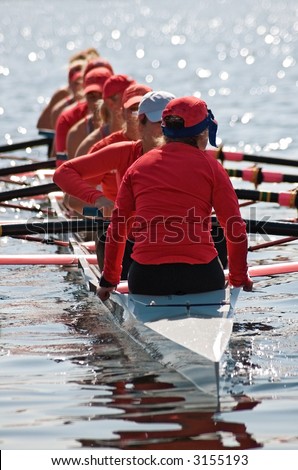 Women\'s rowing team prepares for competition