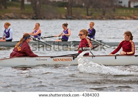 Minnesota Women\'s Rowing Team vs St Thomas - April 21, 2007 at Minnesota - some motion blur