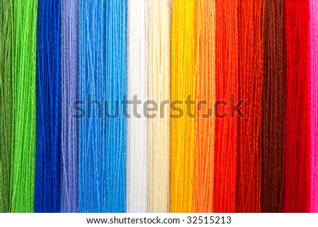 Multi-coloured threads of a wool