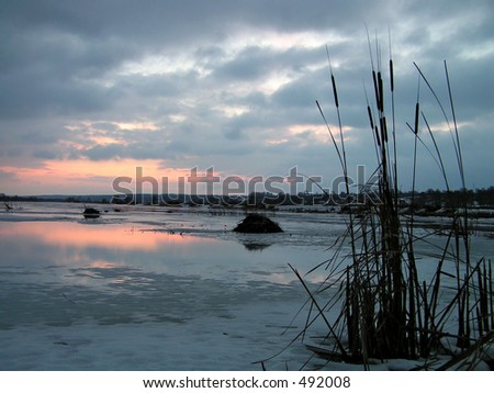 Dawn on Tulchinskom lake. The Moscow area. Early spring.