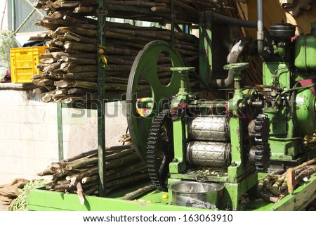 Sugar cane juice extracting machine, Pushkar, Ajmer, Rajasthan, India