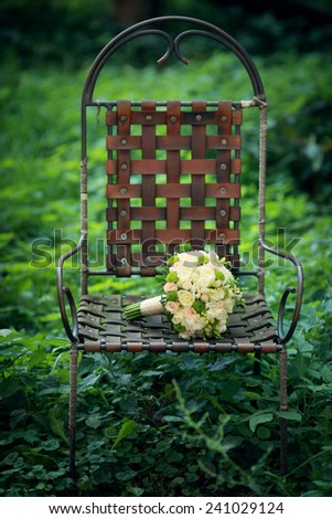 Bouquet on the chair in the park