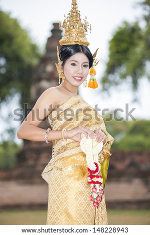 Beautiful Thai dress lady at Ayuthaya historical park