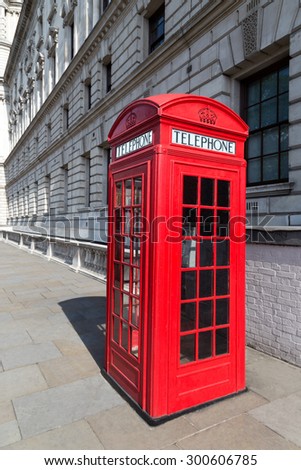 red phone booth in London