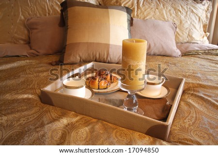 Breakfast in bed ( luxurious, interior)