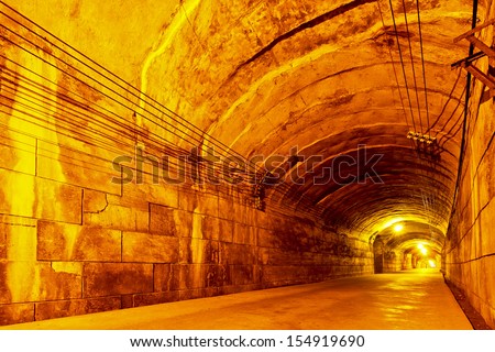 air-raid shelter use for vehicular tunnel
