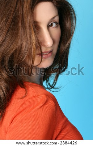 brown hair with blonde highlights in. Female with rown hair