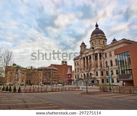Syracuse, New York, USA. April 26,2015. View of Syracuse Court House and Columbus Circle in downtown Syracuse, New York