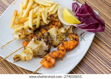 Grilled cuttlefish with fries