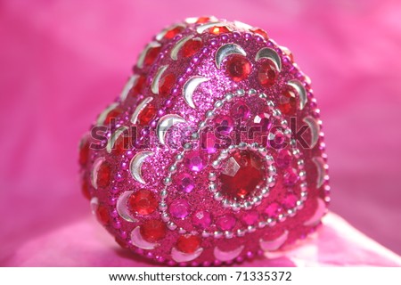 Jeweled Heart Box in Pink