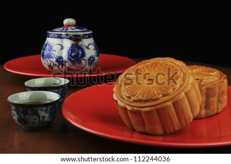 Moon Cake is the most popular in the mid-autumn