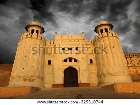 The Lahore Fort, Lahore Pakistan Build by Mughal Emperors Lahore Fort is a classic example of Mughal & Islamic Architecture.