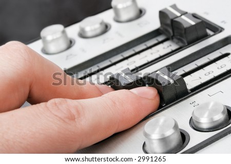 Fingers of a sound operator