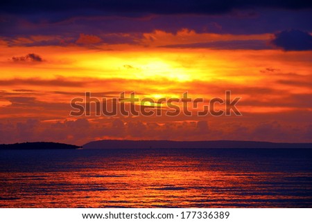 Beautiful Scenic Landscape With Dramatic Cloudy Sky At Sunset And A Sun Glade On A Ripple Sea Water In Sihanouk Ville, Gulf Of Thailand, Pacific Ocean, Cambodia, South East Asia