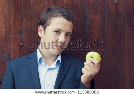 presenting apple
