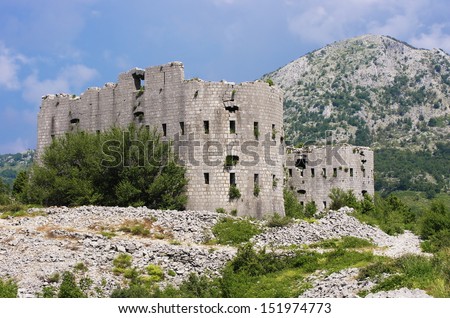 Kosmac Fortress was built between 1841-50 by the Austrians along what was then the border between the Austro-Hungarian Empire and Montenegro