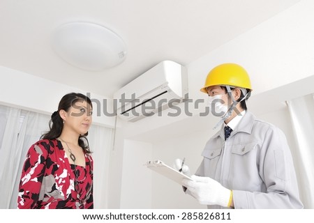 Women receiving describes air conditioning from the work clothes of men