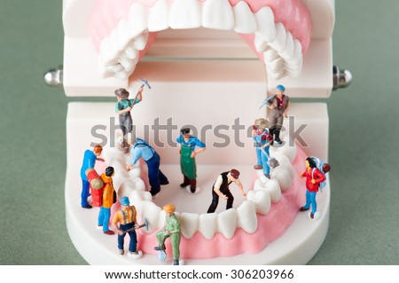 People to repair a tooth