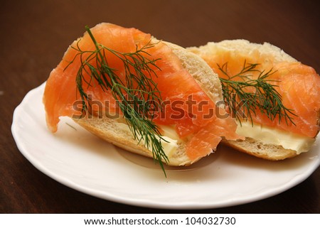 Sandwich with salmon and dill