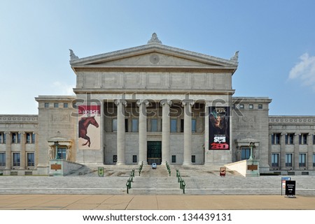 CHICAGO, USA - MAY 10, 2011: South entrance of Field Museum of Natural History. Field Museum is one of the largest natural history museums in the world.