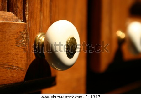 Round White Cabinet Door Knob