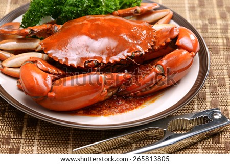 Crab dish seafood in Singapore Restaurant delicious dinner food