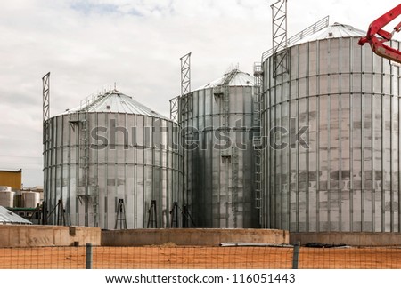 Construction of tanks and warehouses for grain storage