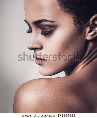 Glamour portrait of beautiful woman model with fresh clean skin